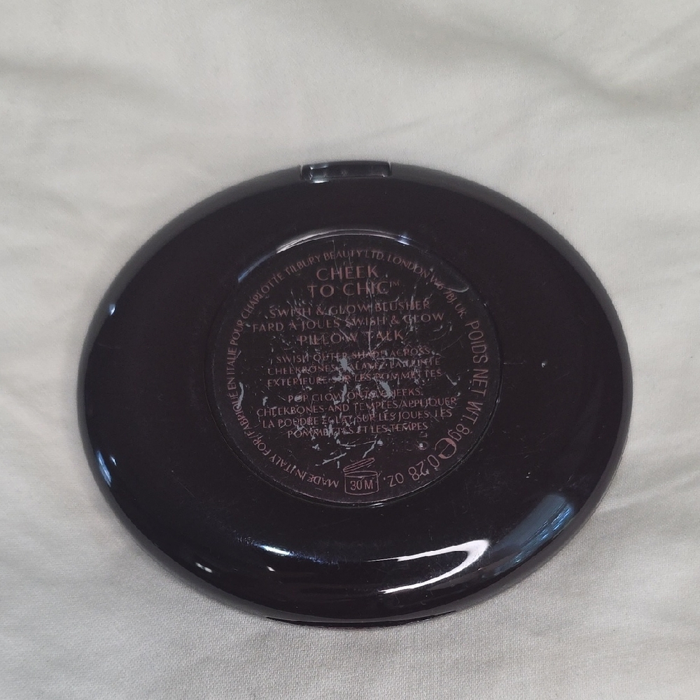 Cheek to Chic Powder Blush Compact